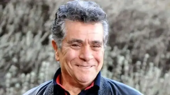 عکس سفر در زمان / عکس بهروز وثوقی، عوامل و مردم سر صحنه فیلم قیصر /  سال 48 