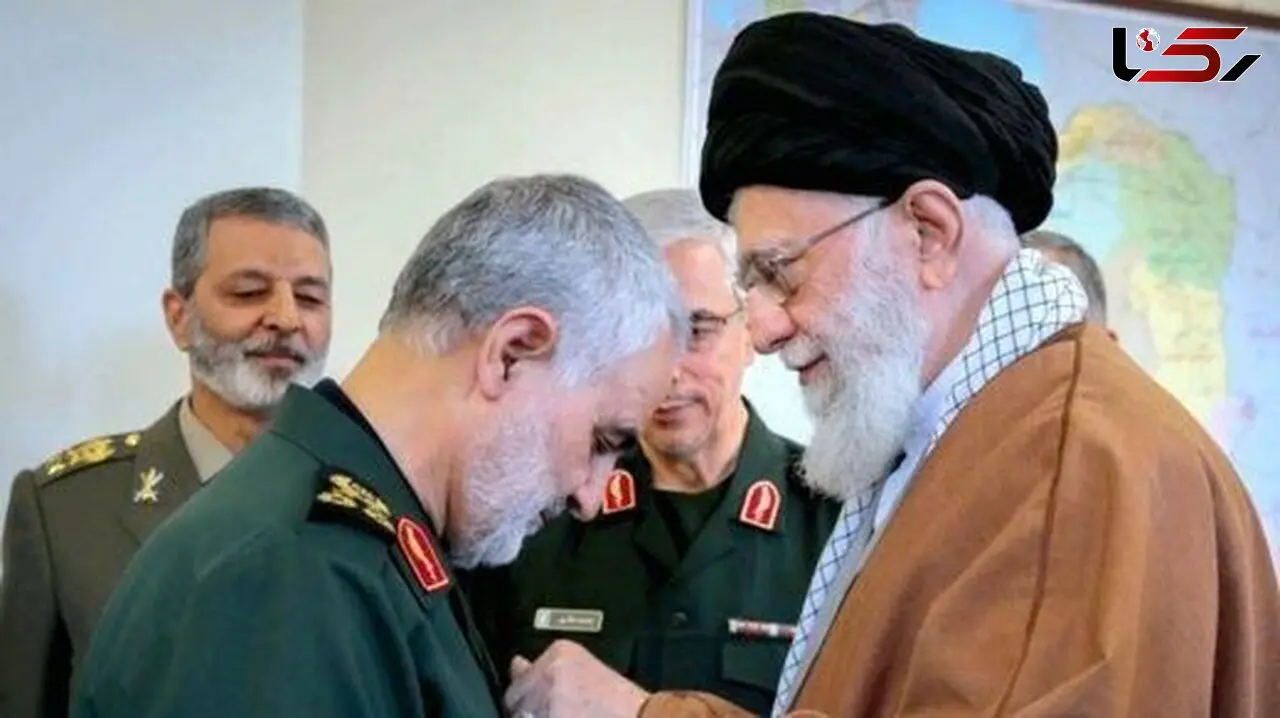 فیلم / یادی کنیم از ماجرای انگشتری که رهبر معظم انقلاب به حاج قاسم سلیمانی اهدا کردند؛ چقدر عزیز بوده و عظمت داشته اون انگشتر که سردار دل‌ها اینطور مواظبش بوده
