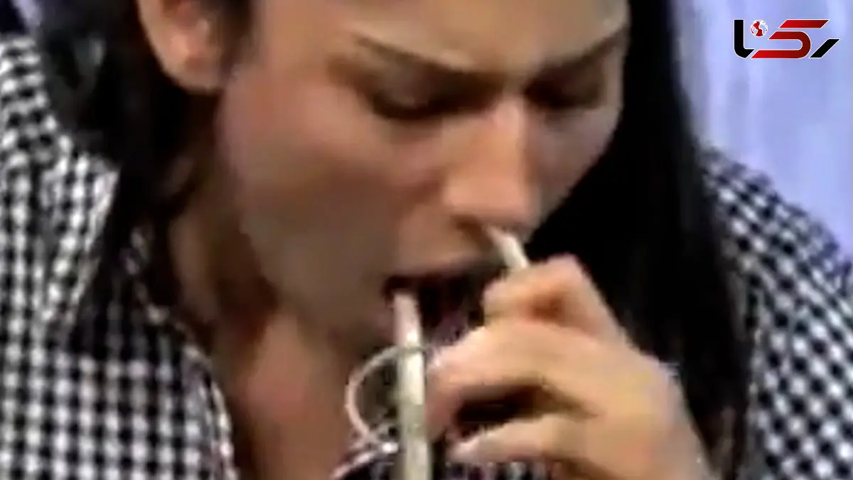 فیلم ثبت رکورد جهانی با مار توسط دختر پاکستانی