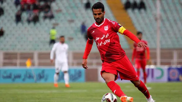 واکنش تند مسعود شجاعی به خودسوزی هوادار استقلال