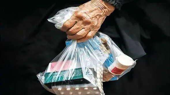 تورم ۱۰۰ درصدی قیمت دارو؛ بیماران زیر فشار اقتصادی