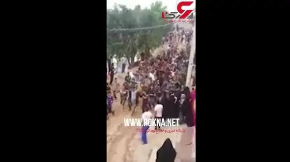 شادی مردم سیل زده حمیدیه خوزستان پس از بستن سیل‌بند+ فیلم