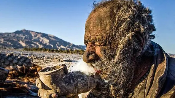 کثیف ترین مرد ایران درگذشت ؟! / عمو حاجی کیست ؟! + عکس ها