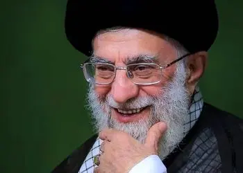 فیلم/ شوخی جالب رهبر انقلاب با محافظان خود در بیت رهبری / نمک خنده او، چاشنی جان من است، بی نمک، سفره عشق از صفا می افتد