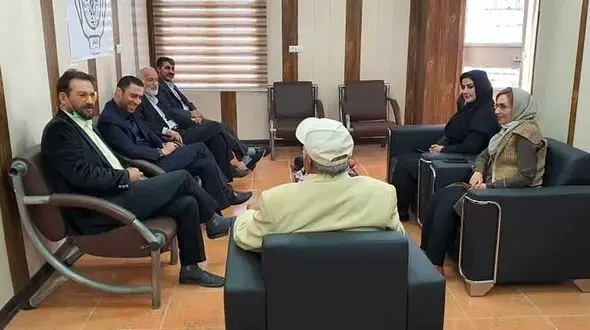 کمک رسانی به مردم آداب نیکویی است