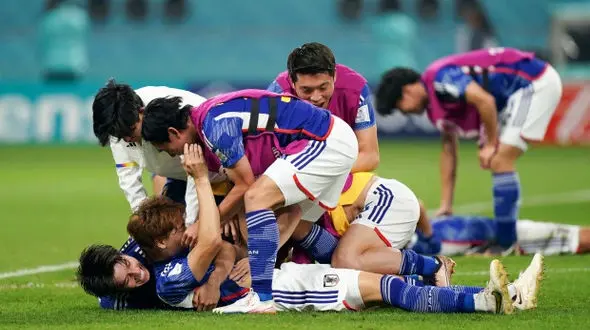 سمور سامورایی ، ژاپن را به یک چهارم نهایی جام جهانی فرستاد ! + عکس