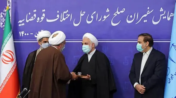 فردی که شلاق می‌خورد تا مدت‌ها دچار عقده و کینه می‌شود