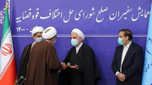 فردی که شلاق می‌خورد تا مدت‌ها دچار عقده و کینه می‌شود