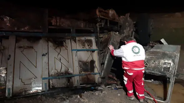 زنده زنده سوختن راننده و کمکی کامیون در جاده مرند - خوی