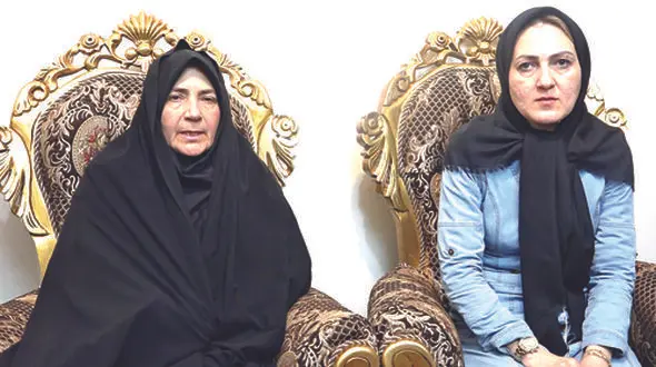 اولین عکس و گفتگو با مادر و دختری که پس از ۳۸ سال همدیگر را در آغوش گرفتند!
