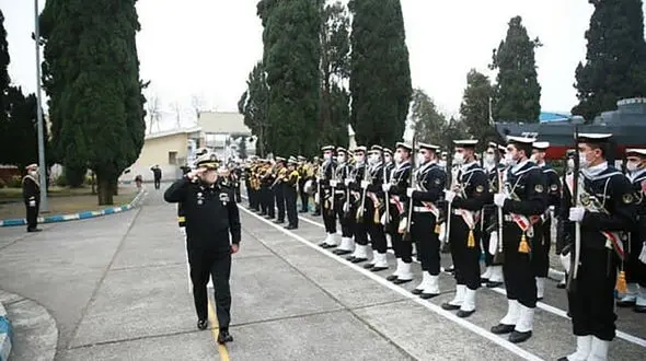 بازدید امیر دریادار کاویانی از ناوگان شمال نیروی دریایی ارتش