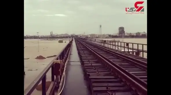 ایجاد شکاف ۳۰ متری در جاده ساحلی اهواز
