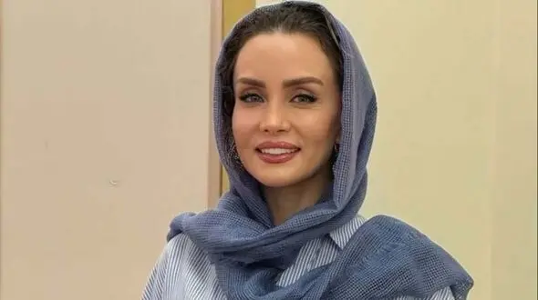 عکس / دورهمی مجردی حدیث فولادوند در یک کافه بعد از جدایی از همسرش