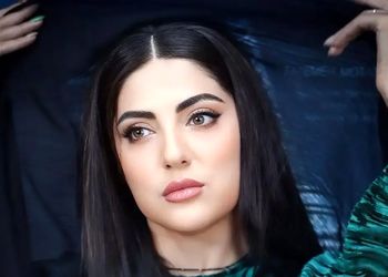 عکس ها /تیپ سبز و مشکی هلیا امامی در اکران سینمایی /  بازیگر، عاشق میکاپ جدیدش شد!  