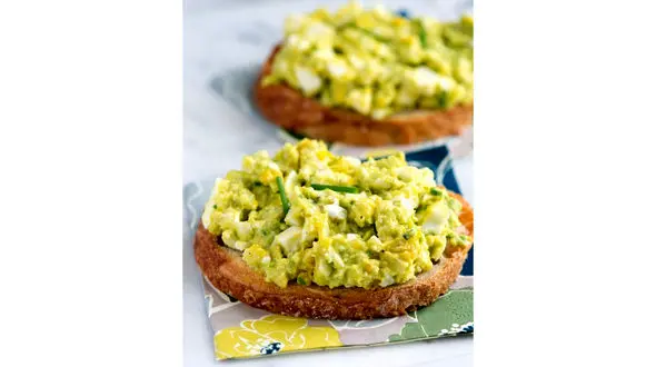 طرز تهیه سالاد آووکادو