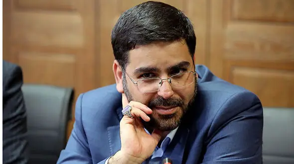 کروبی دستش را روی گلوی من گذاشت و حرف های نامربوط زد !