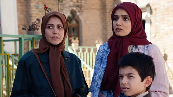 عکس تازه و متفاوت بازیگران نقش‌های «طوبی و دیبا» در سریال «طوبی»