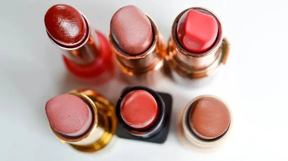 فوت و فن زیبایی؛ 7 ترند قدیمی دنیای زیبایی که امسال دوباره مد خواهند شد