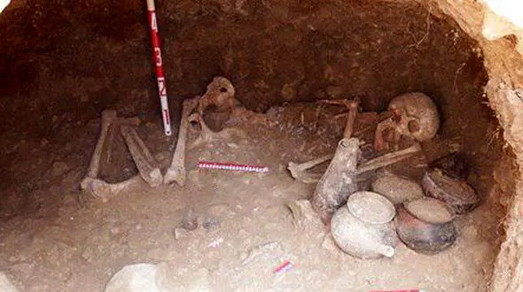 کشف 48 اسکلت انسان در منطقه لیارسنگ بن املش + عکس 