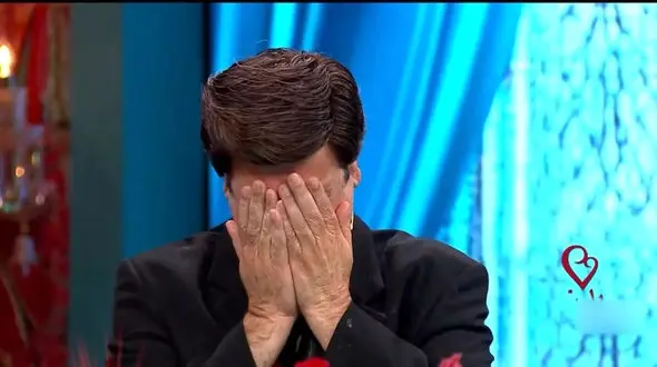 گریه کیومرث کرده و سرهنگ علیفر برای مادرانشان روی آنتن زنده + فیلم 