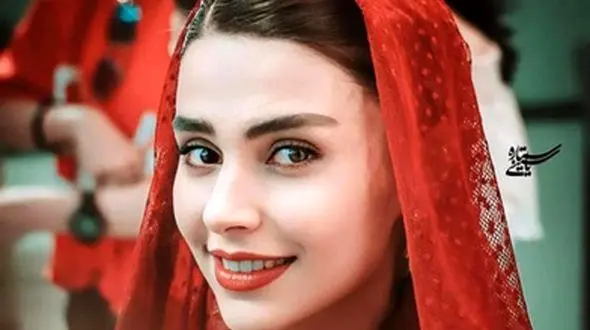 دلبری جذاب لاله مرزبان با این عکس جدید /چهره بدون هیچ میکاپ و ساده جذابیتش را دوبرابر کرده !