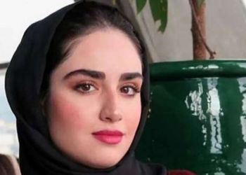 چهره ها در زمان/ عکس های خاص و جدید هانیه غلامی در پشت بام خانه شان / تهران زیر پای بازیگر زن جوان