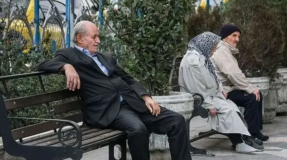 خبر نگران‌کننده برای بازنشستگان تامین اجتماعی: توقف بیمه تکمیلی