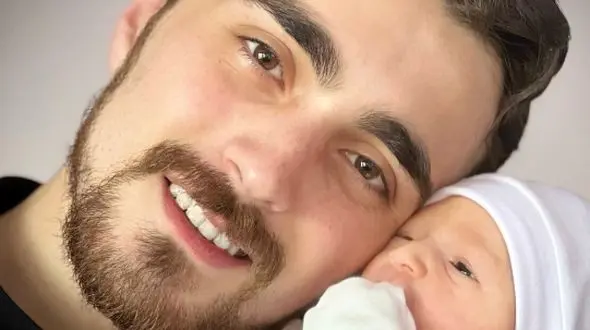 پست پربازدید ترلان پروانه که سید احمد خمینی زیر آن کامنت تبریک گذاشت+عکس