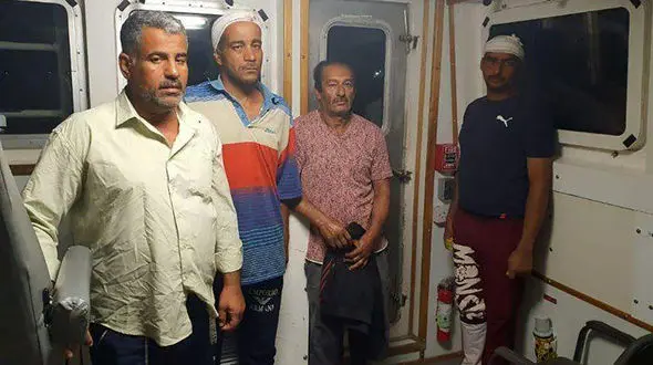 نخستین تصویر از نجات‌یافتگان شناور غرق شده ایرانی