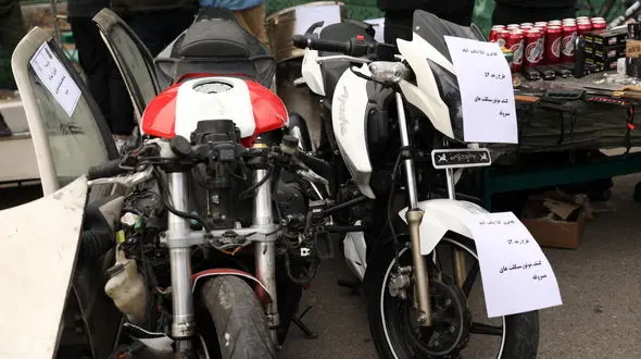 دزدان تهرانی پژو 405 را تکه تکه بردند ! + فیلم