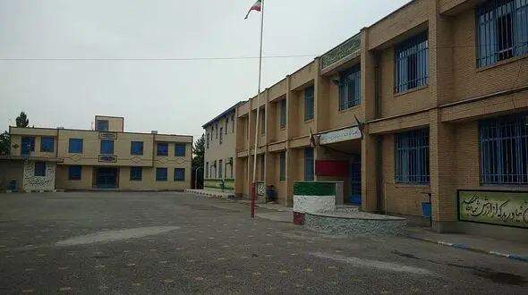 ۴۵ دانش‌آموز موسیانی در آستانه بازماندن از تحصیل؛ استاندار ایلام وارد شد