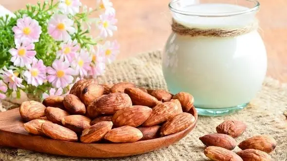 شیر هیچ جایگزین کلسیمی ندارد!