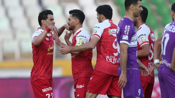 پرسپولیس ۲- هوادار صفر / صعود موقت به صدر با هنرنمایی بیرانوند و آل کثیر