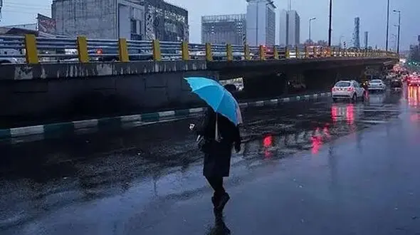 ادامه بارندگی در تهران؛ چترها را آماده کنید