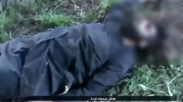 تصاویر اعدام وحشیانه گروه داعشی خالدبن ولید+ 11 عکس(16+)