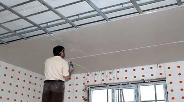 آسیب دیدن سقف آپارتمان در اثر کوتاهی همسایه و نحوه مواجهه با آن