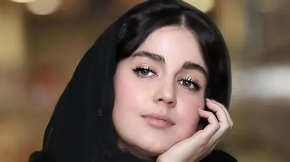 برادرزاده افسانه پاکرو جذاب ترین پسر ایرانی است / زیبایی اش را از خانم بازیگر به ارث برده است! 