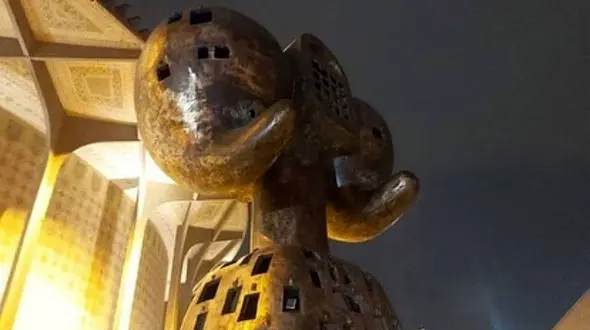 مجسمه فرهاد قفل زن از تئاتر شهر دزدیده شد + عکس