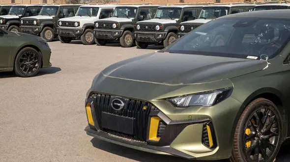 نصف خودروهای وارداتی در گمرک خاک می‌ خورند