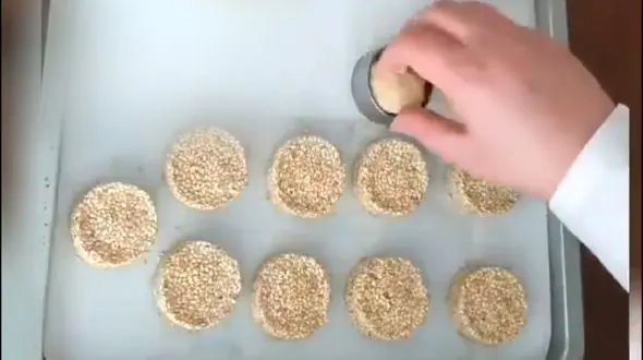 شیرینی کنجدی با ارده + فیلم