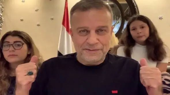 خشم آقای بازیگر از تمسخر دخترانش در فضای مجازی