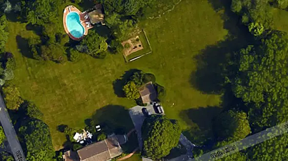 پسر بی‌رحم مادر سالخورده‌اش را در استخر خفه کرد+عکس