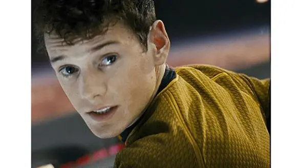 مرگ عجیب بازیگر پیشتازان فضا / او بین ماشین و صندوق پستی له شد + عکس