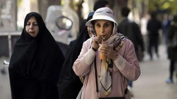 رونمایی از تیزر فیلم "عامه پسند" با بازی فاطمه معتمدآریا+فیلم