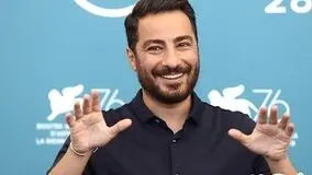 لباس و پرچم خاص نوید محمدزاده که جنجالی شد + عکس