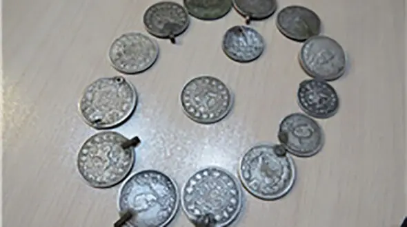 دستگیری اعضای باند حرفه‌ای قاچاق عتیقه در خراسان‌جنوبی/ کشف سکه‌های عتیقه 1400 ساله