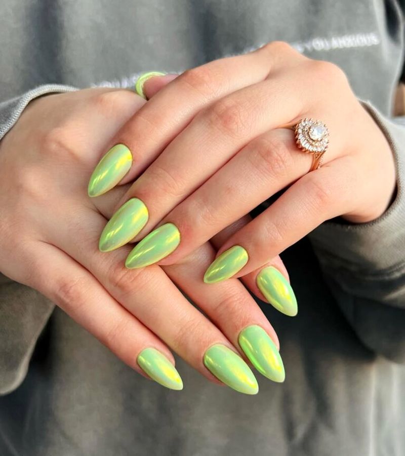 لاک ناخن ژل آیس سبز