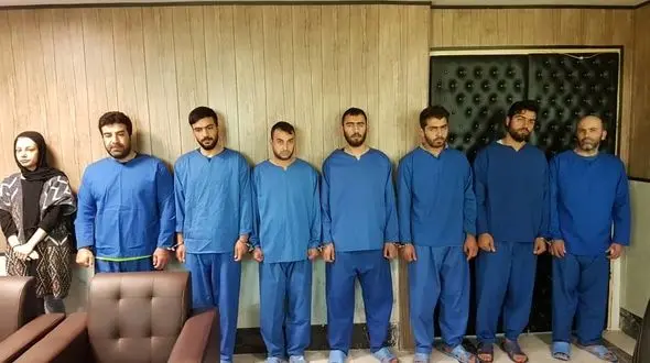 این زن خوش خط و خال را می شناسید؟ / او و 7 مرد در کمین مردان لوکس بودند! + عکس بدون پوشش