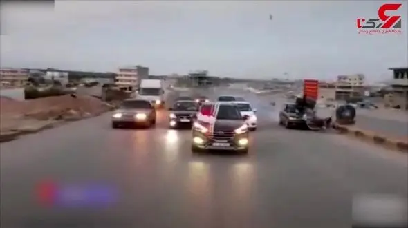 لحظه تصادف وحشتناک کاروان عروس با موتورسیکلت در بزرگراه + فیلم