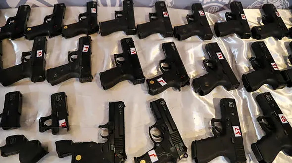 کشف ۳۲ قبضه سلاح جنگی و 5 عامل جنایت خونین در زابل